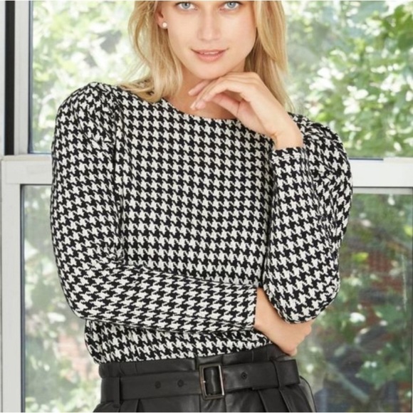 Who What Wear Tops - Who What Wear Black and White Houndstooth Knit Top